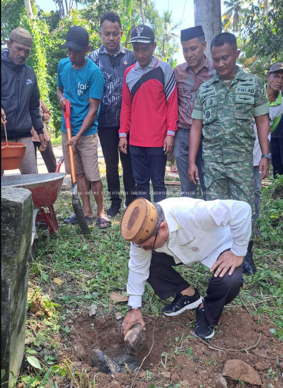 Buka Akses Terisolasi, Sekda Gorontalo Utara Hadiri Groundbreaking Jembatan Perintis Garuda di Atinggola